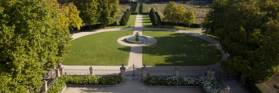 Laissez-vous bercer par les merveilles du Parc de la Villa Baulieu