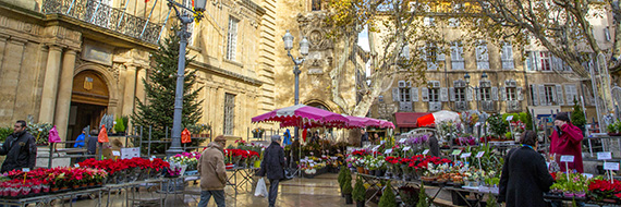 Stroll around the narrow streets of Aix en Provence